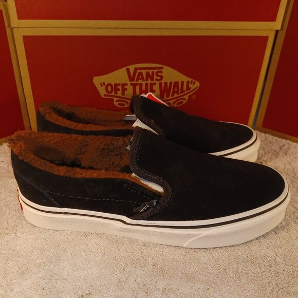 Vans Men's 4/Women's 5.5 Slip On Sherpa Lined Black/Marshmallow VN0A7VCFABI - Picture 1 of 12